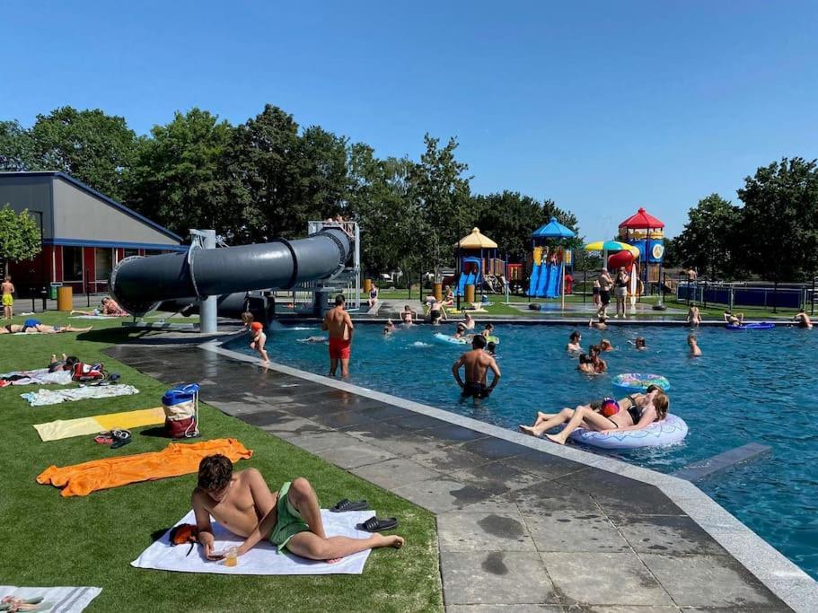 Vakantiehuis Met Vijverzicht Lathum Ngoại thất bức ảnh